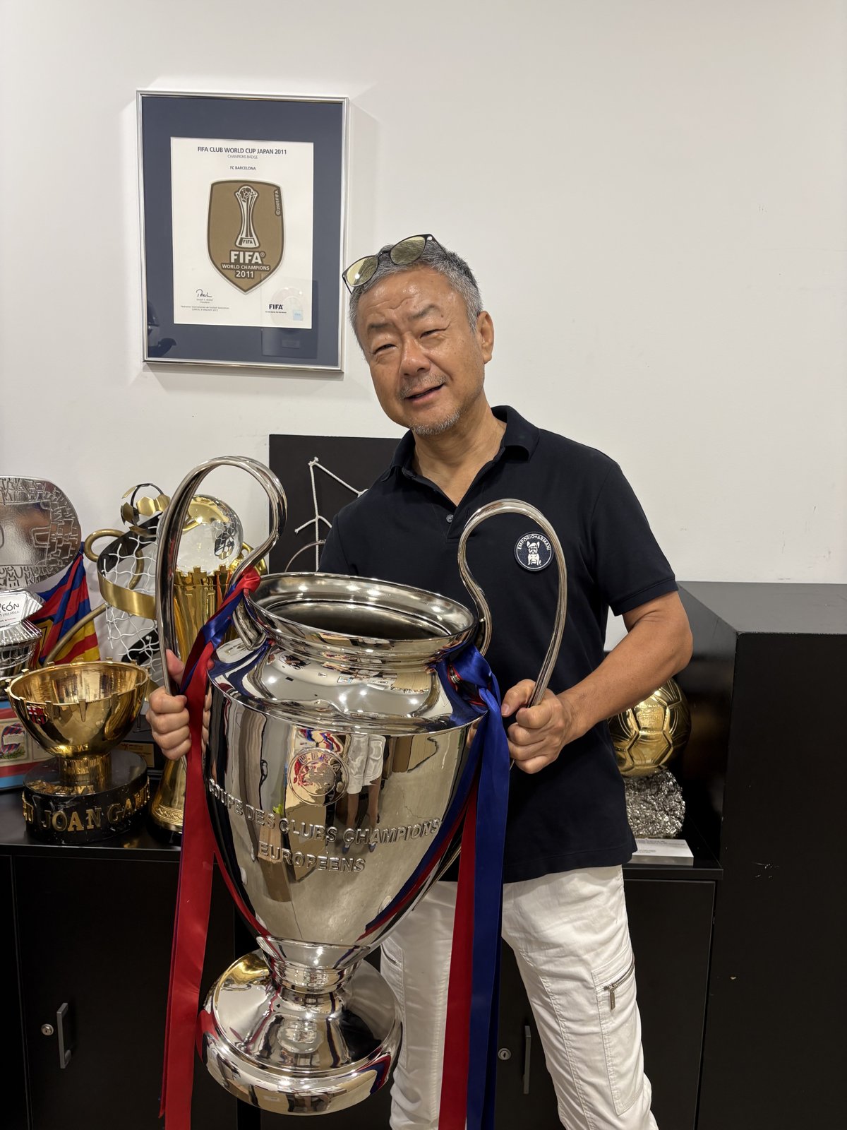 CLトロフィーと中野会長